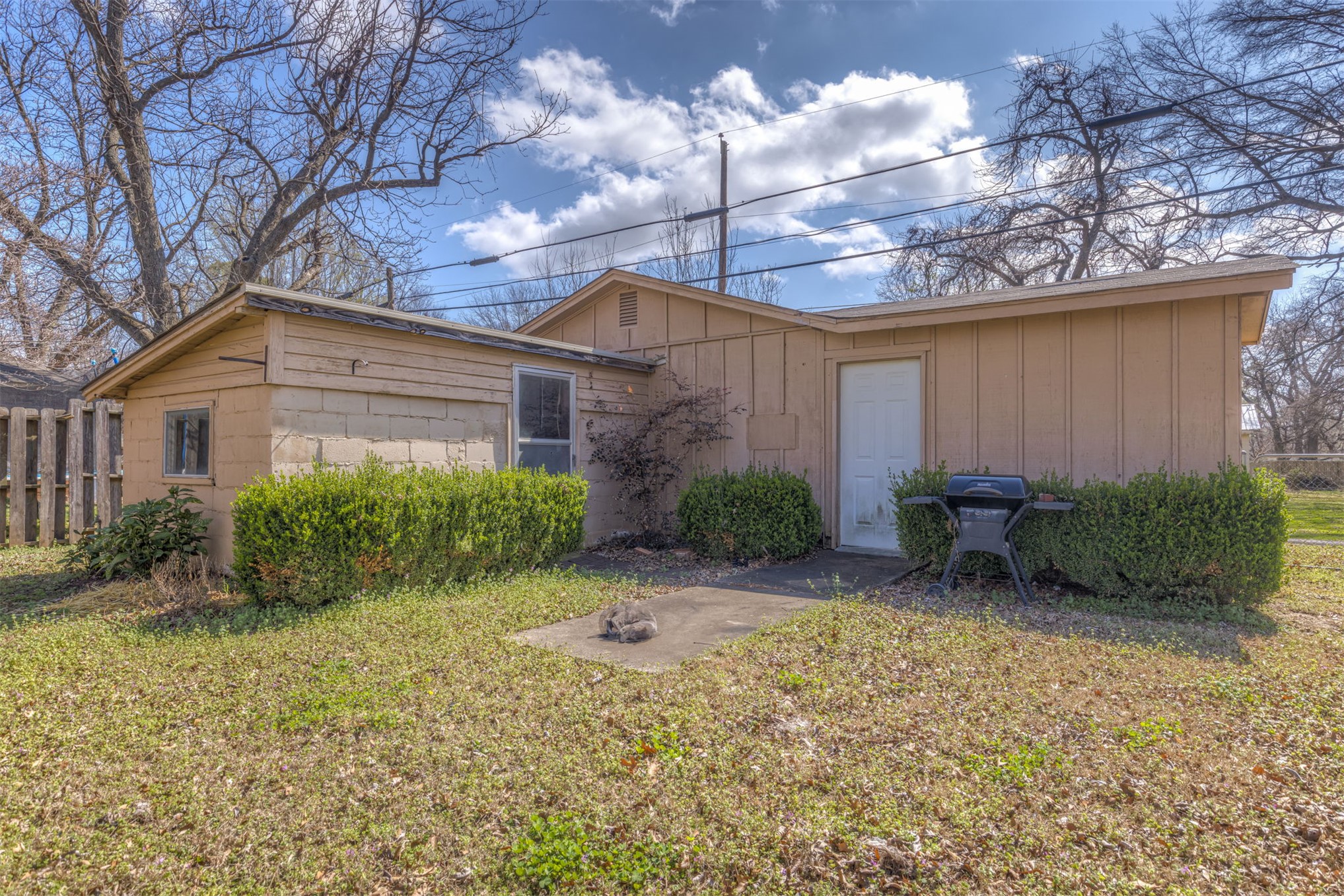 316 E Pecan Street Property Photo 52