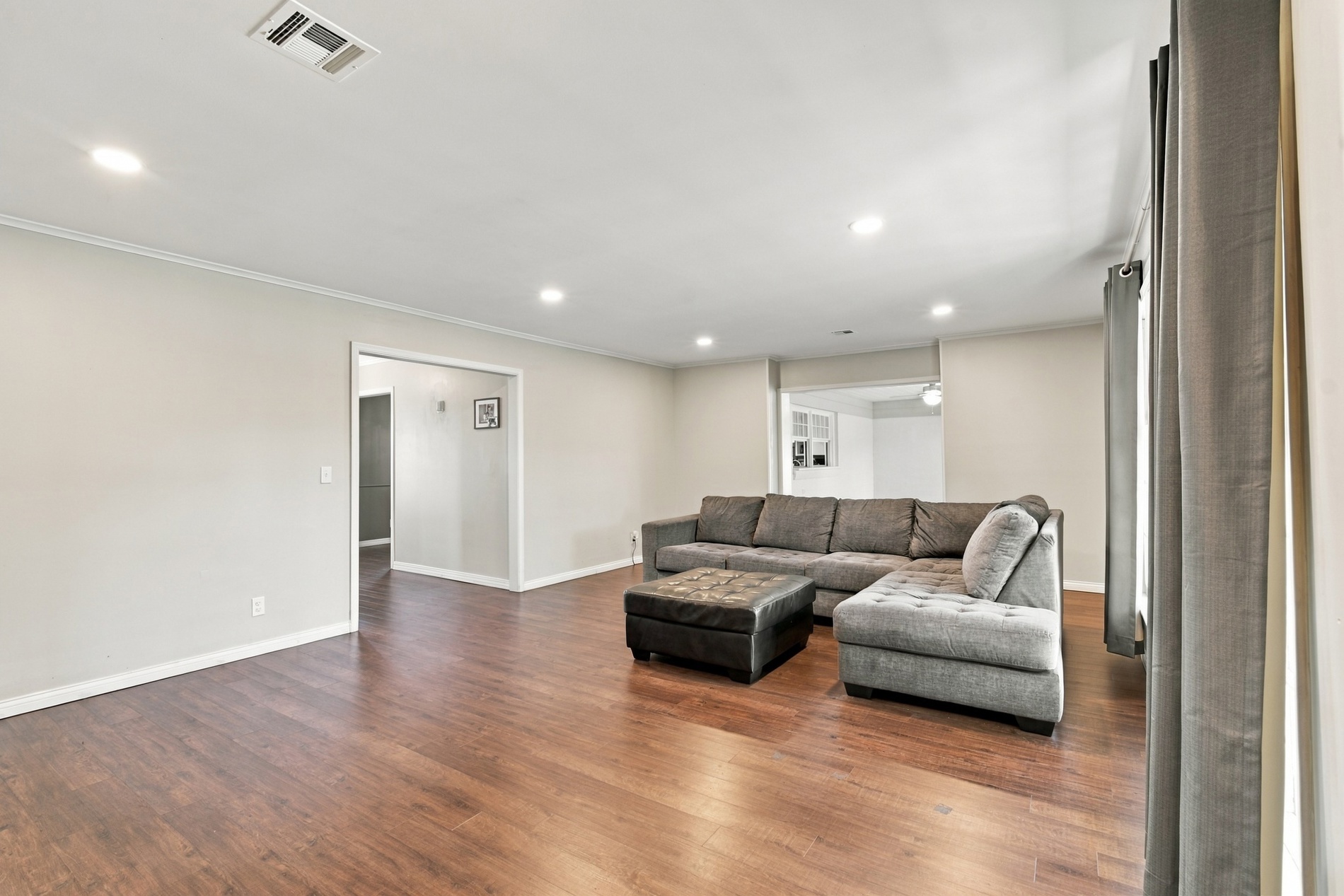1936 Memorial Drive Property Photo 9