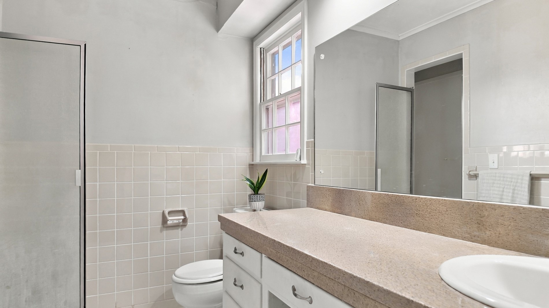 1936 Memorial Drive Property Photo 32
