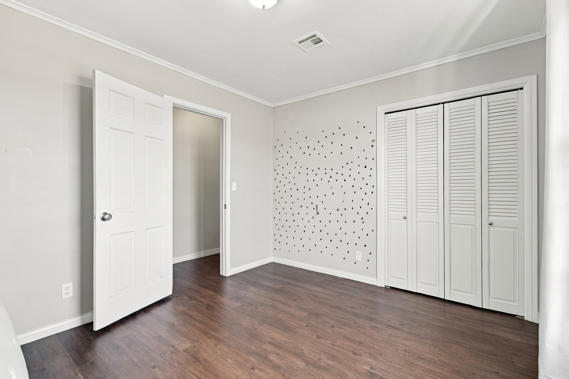 1936 Memorial Drive Property Photo 38