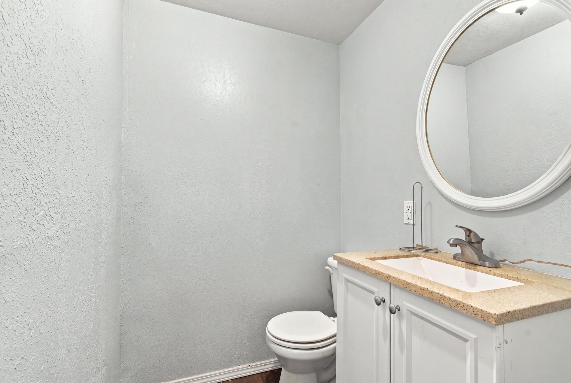 1936 Memorial Drive Property Photo 42