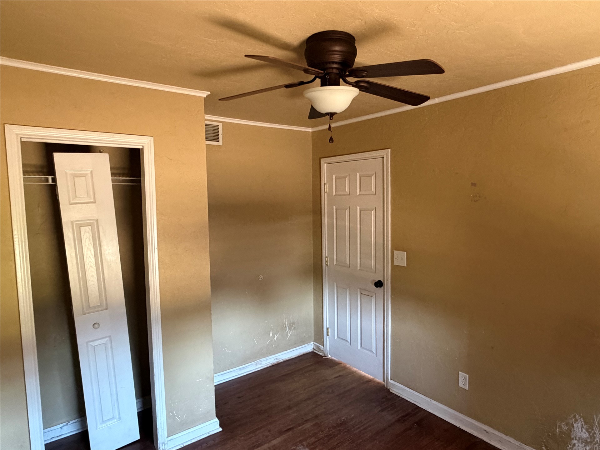4141 E 36th Street Property Photo 5