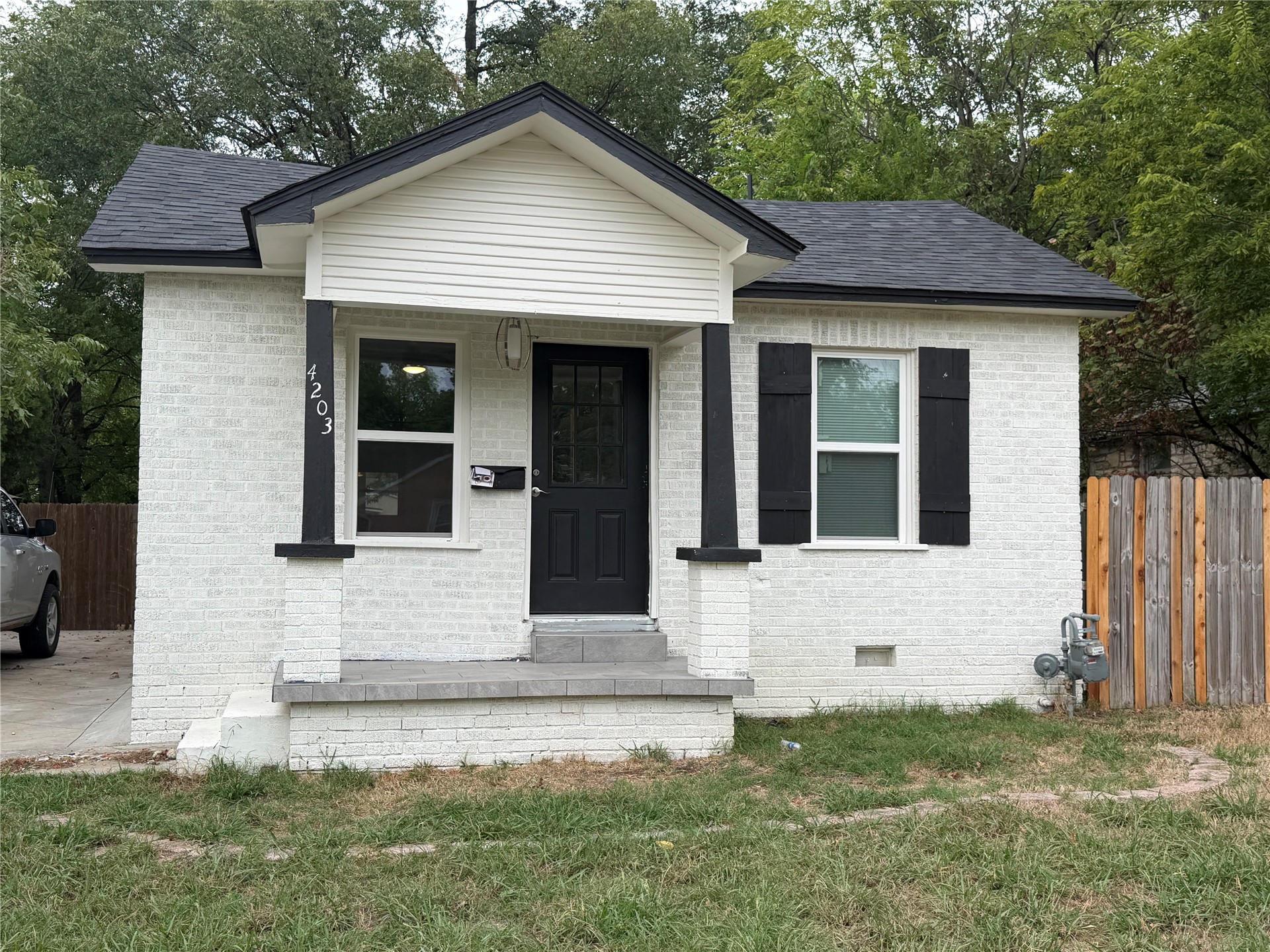 4203 E 2nd Place Property Photo 1