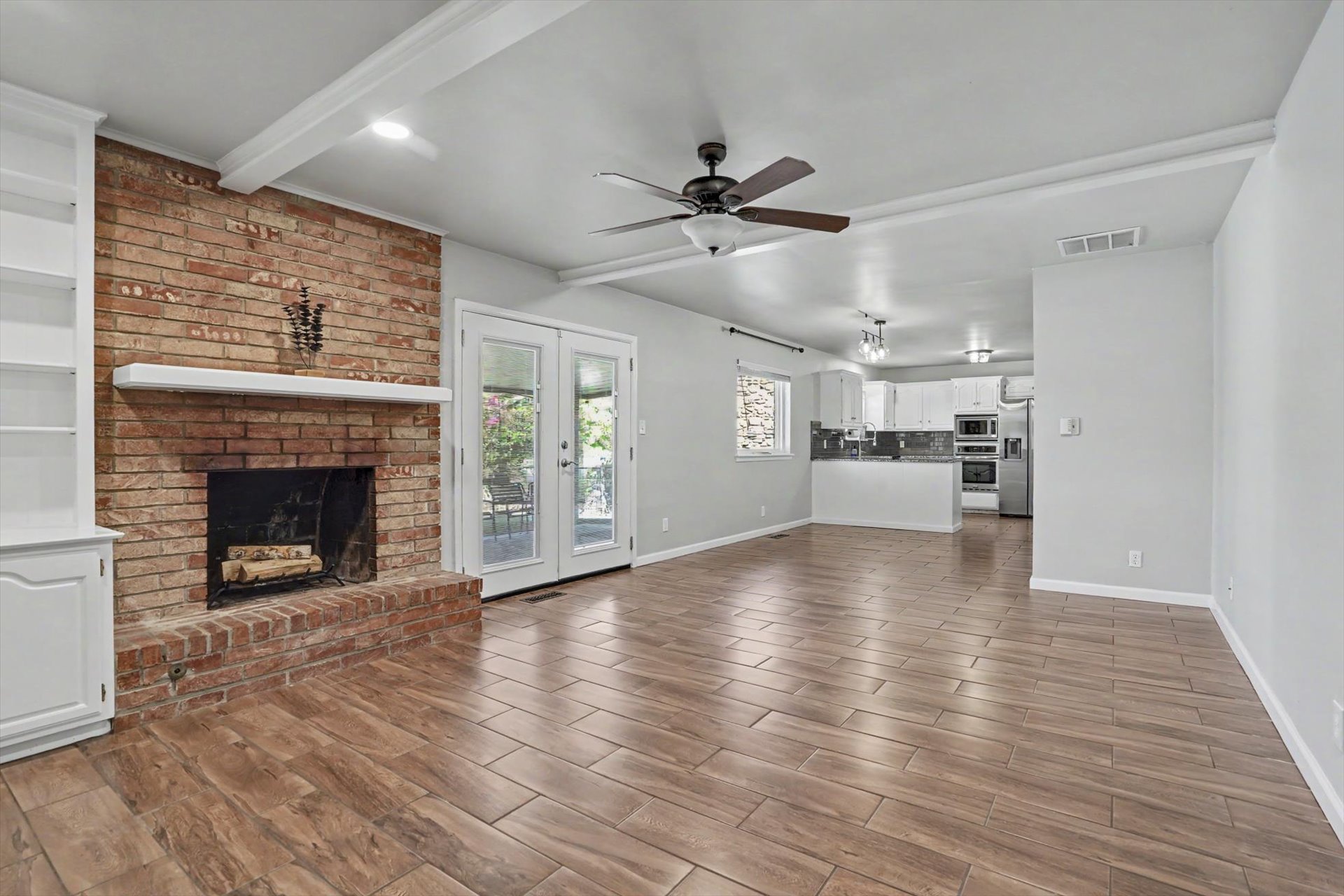 7738 S Evanston Avenue Property Photo 8