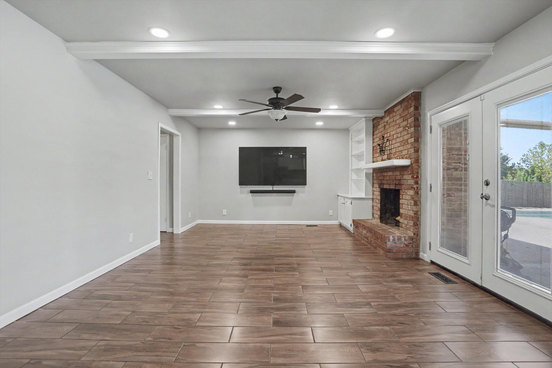 7738 S Evanston Avenue Property Photo 9
