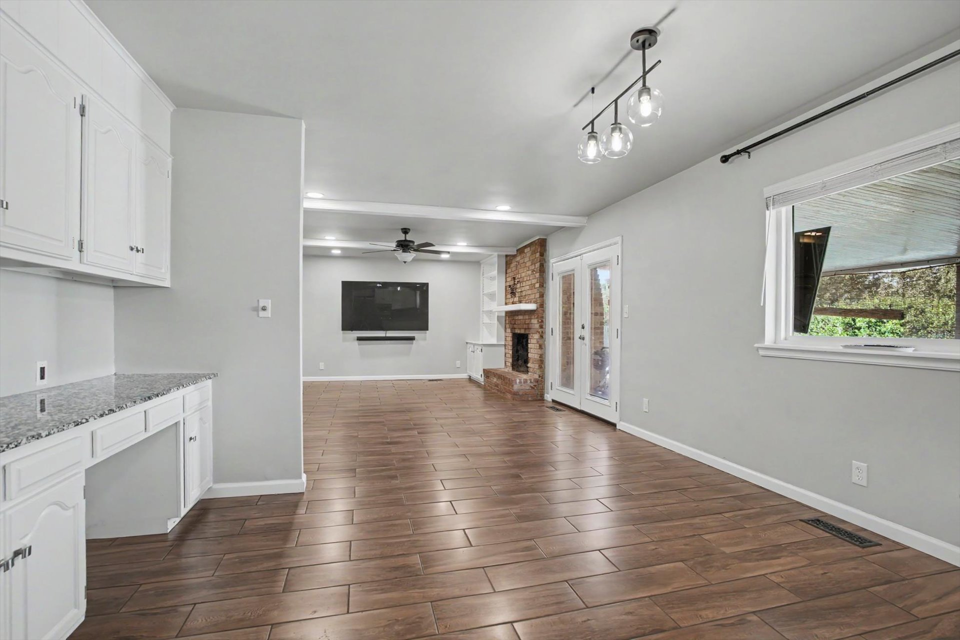 7738 S Evanston Avenue Property Photo 12