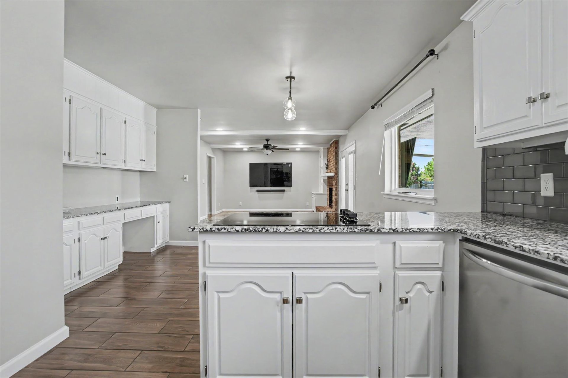 7738 S Evanston Avenue Property Photo 15
