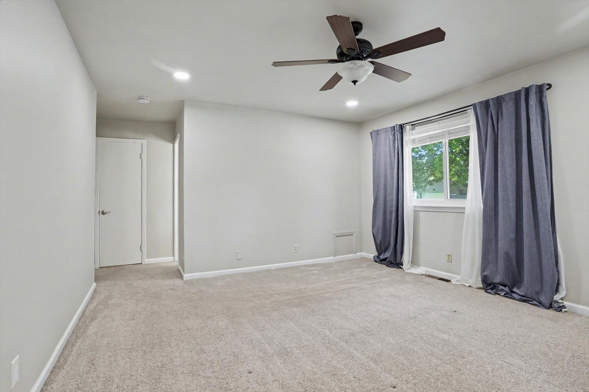 7738 S Evanston Avenue Property Photo 28