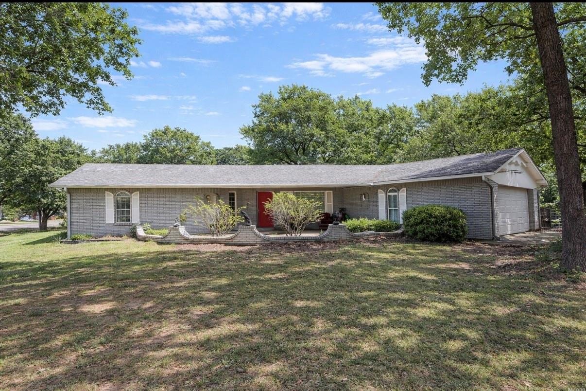 130 Acker Drive Property Photo 1
