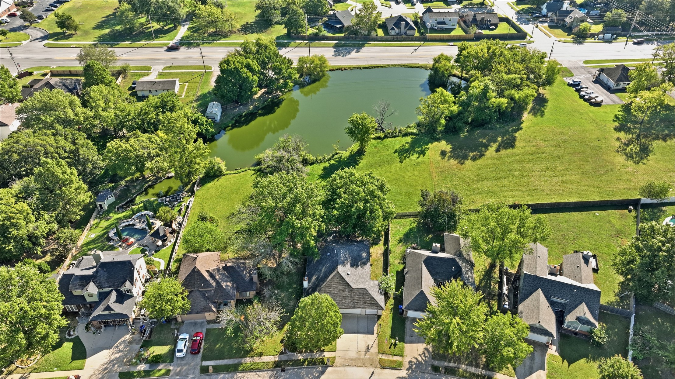 2321 W Twin Oaks Street Property Photo 5
