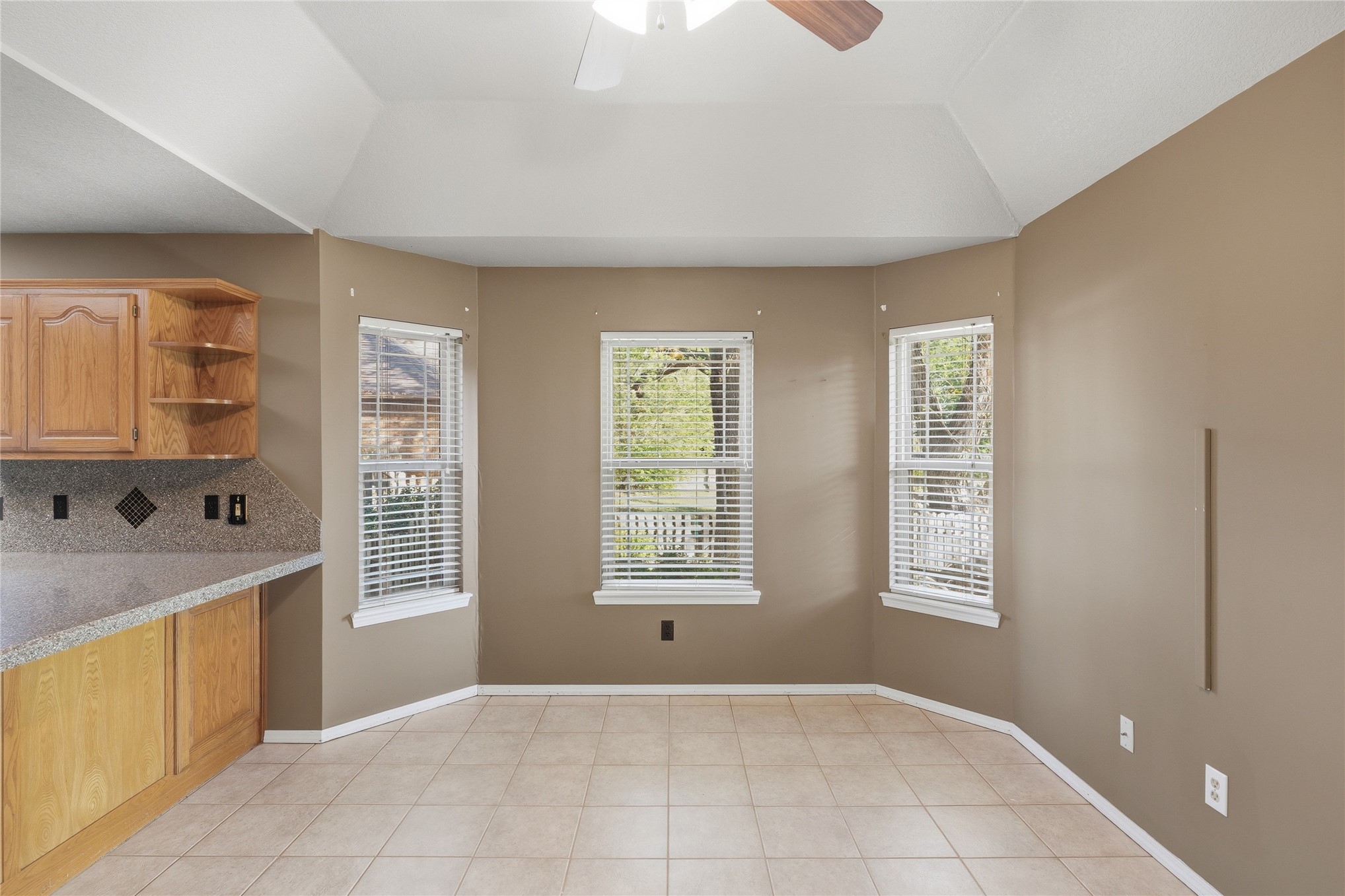 2321 W Twin Oaks Street Property Photo 22