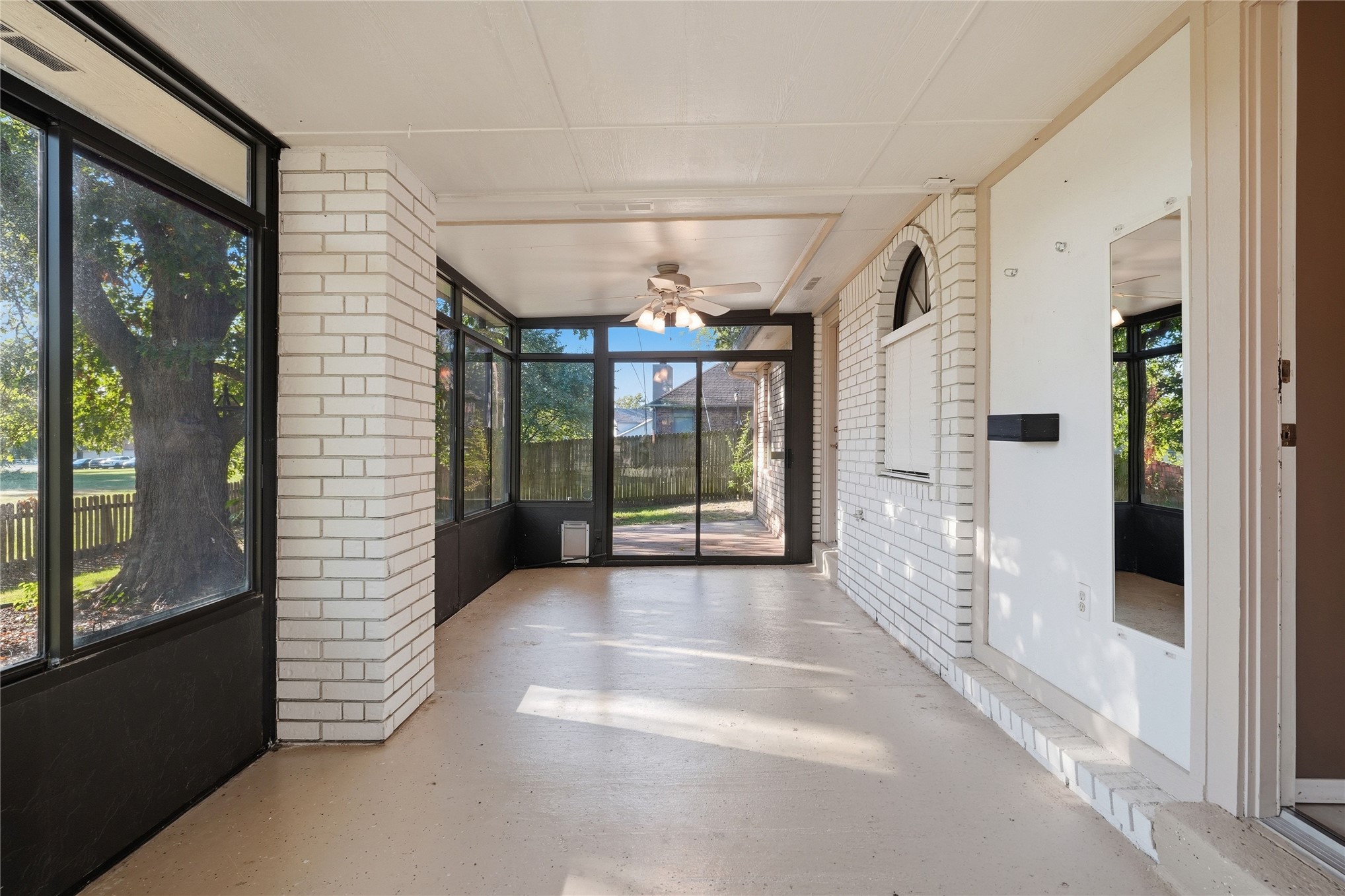 2321 W Twin Oaks Street Property Photo 24