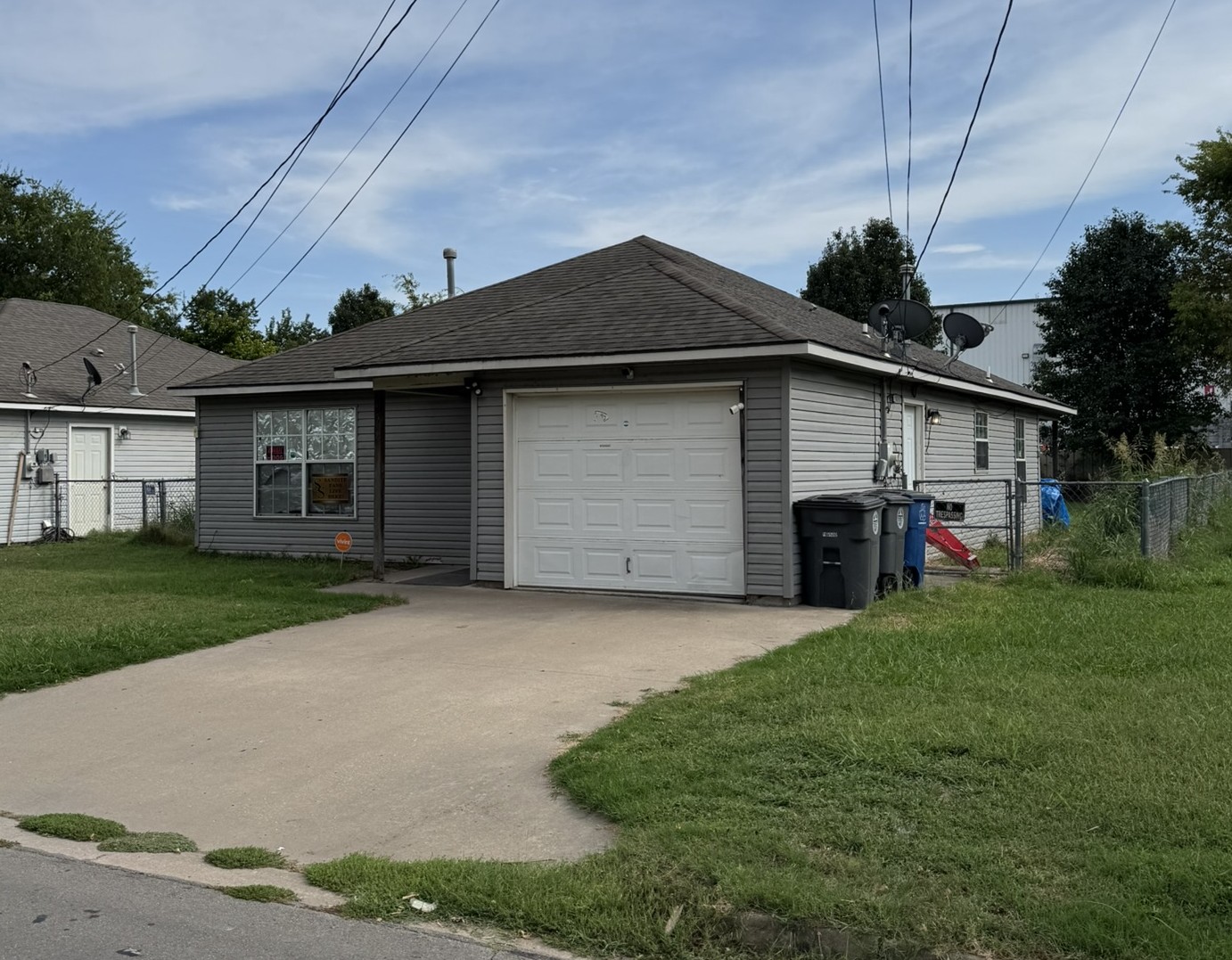 3612 W 4th Street Property Photo 2