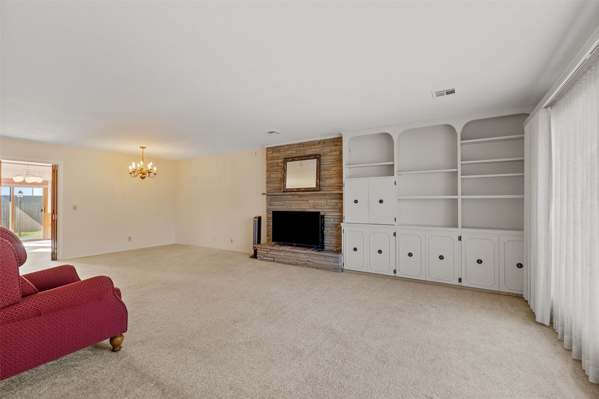 1437 Swan Drive Property Photo 5