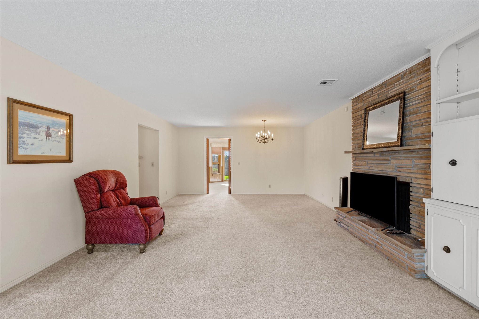 1437 Swan Drive Property Photo 6