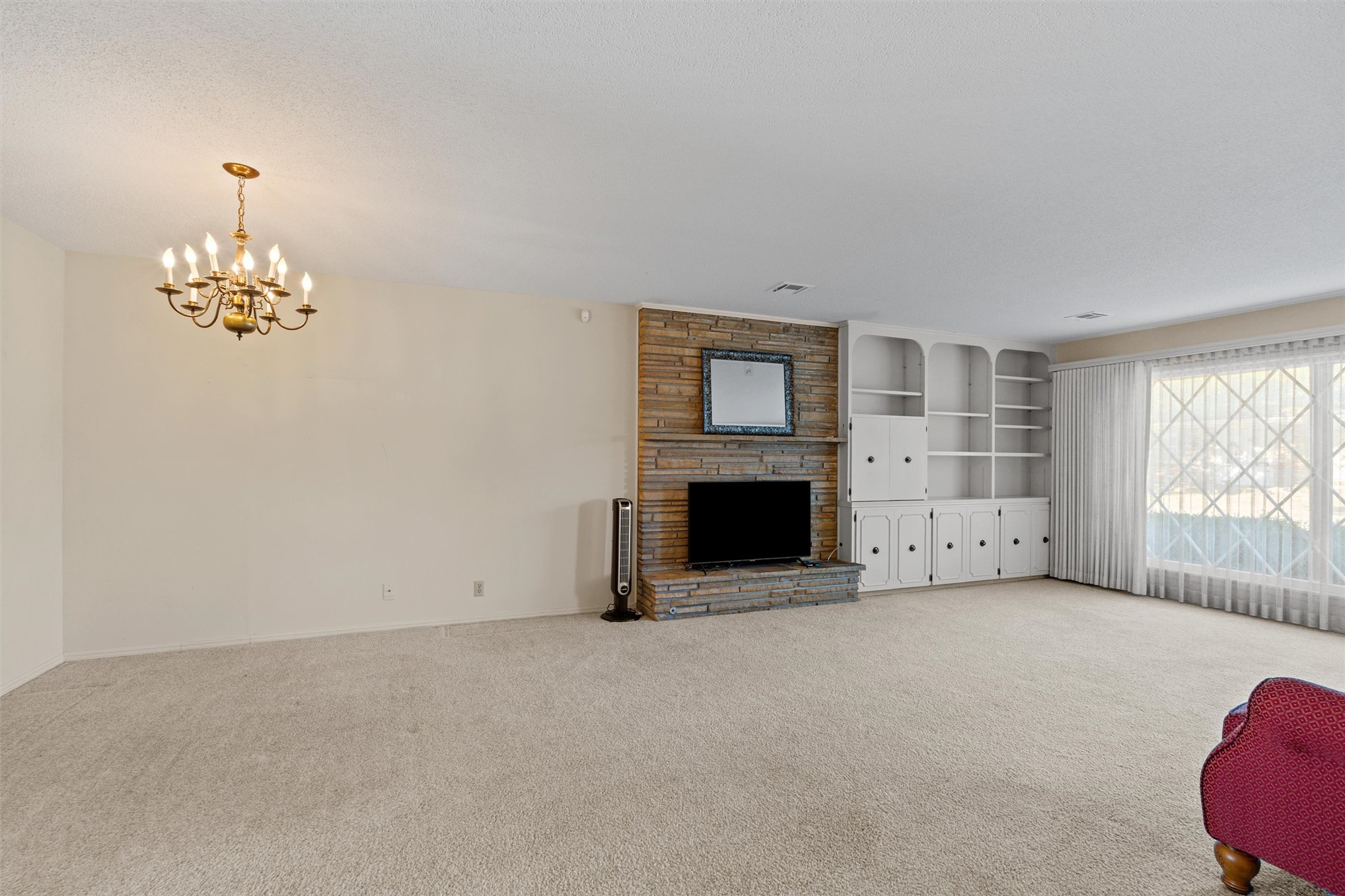 1437 Swan Drive Property Photo 8