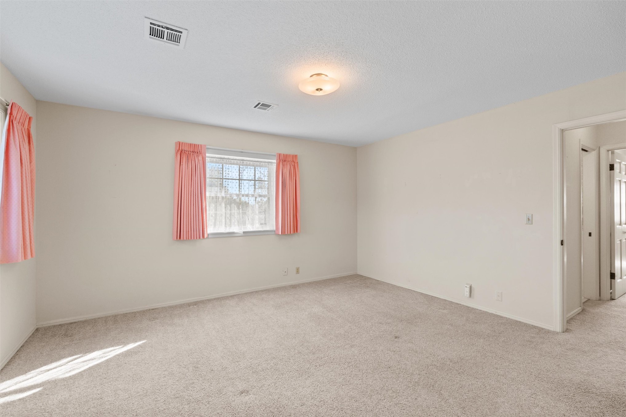 1437 Swan Drive Property Photo 11