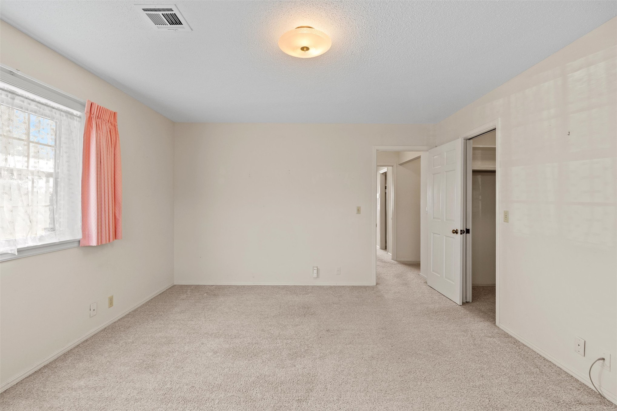 1437 Swan Drive Property Photo 12