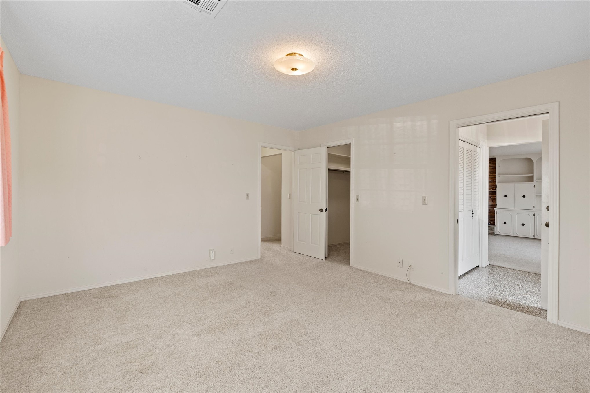 1437 Swan Drive Property Photo 13