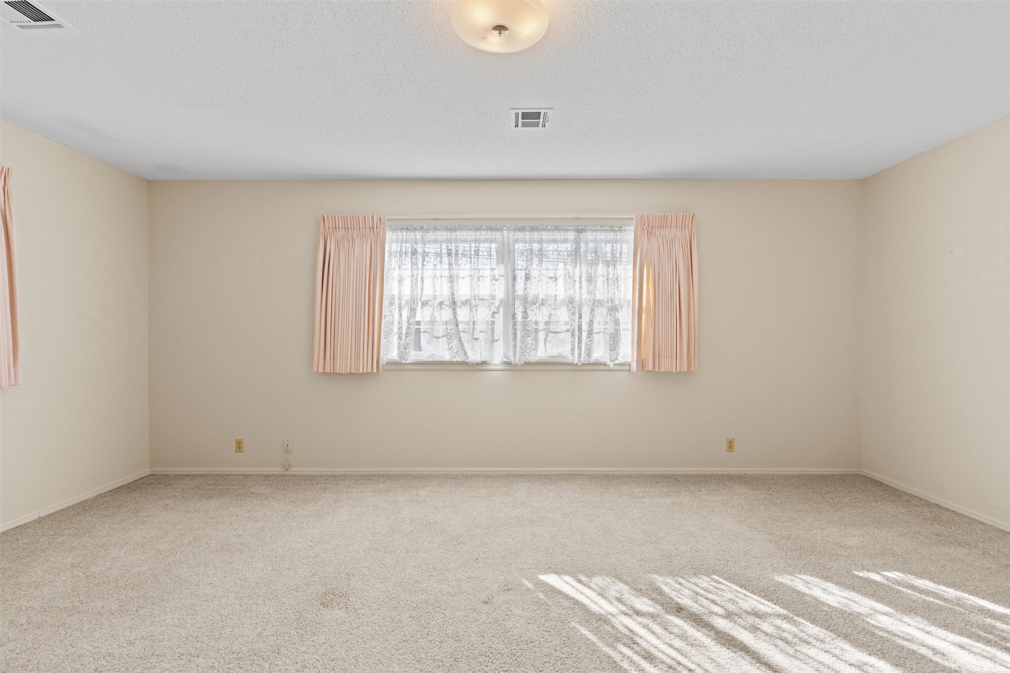 1437 Swan Drive Property Photo 16