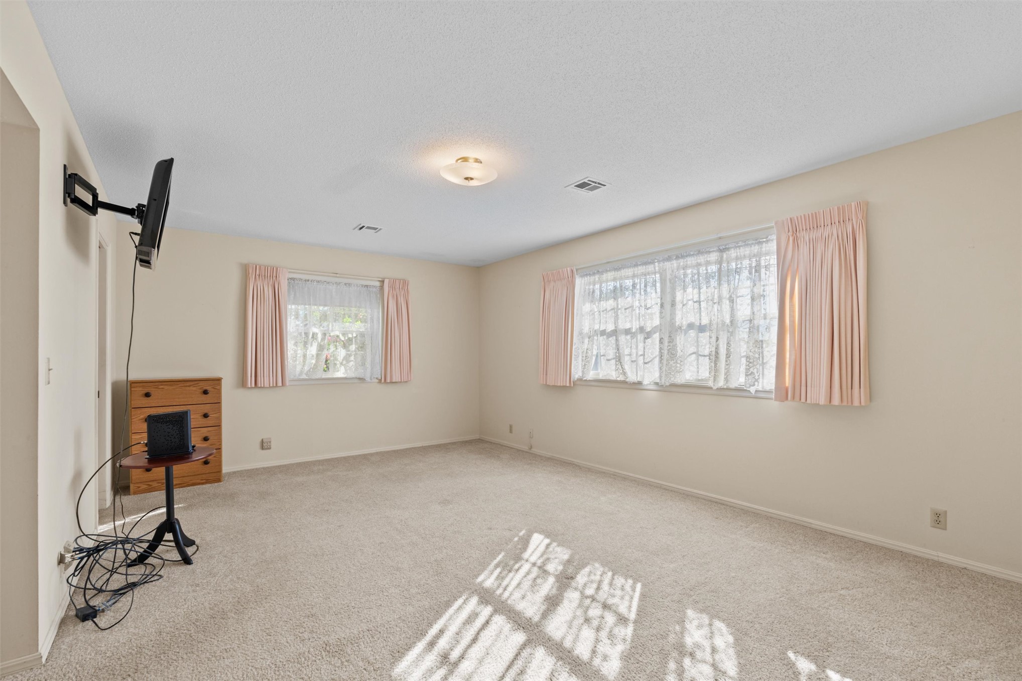 1437 Swan Drive Property Photo 18