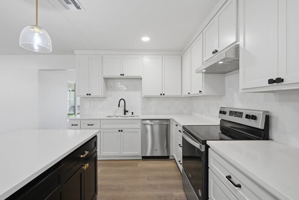 3012 W 56th Street Property Photo 17