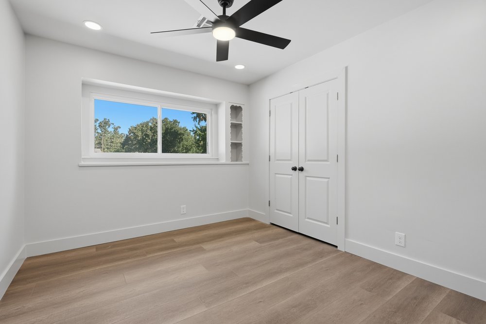 3012 W 56th Street Property Photo 21