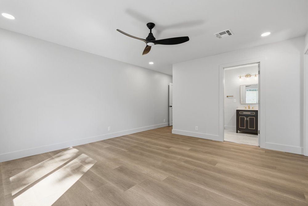 3012 W 56th Street Property Photo 27