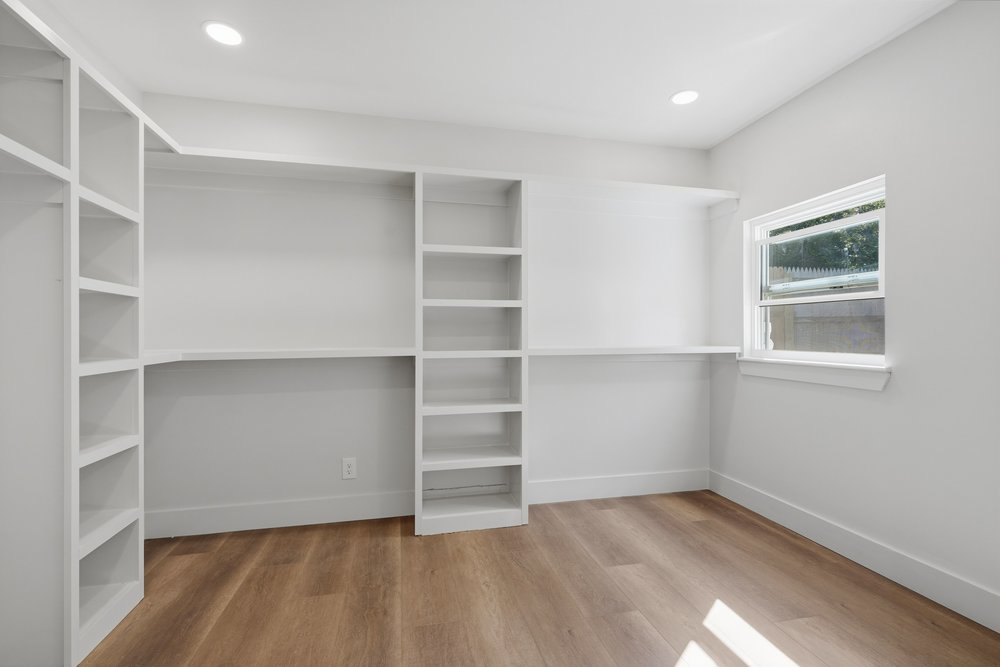 3012 W 56th Street Property Photo 28
