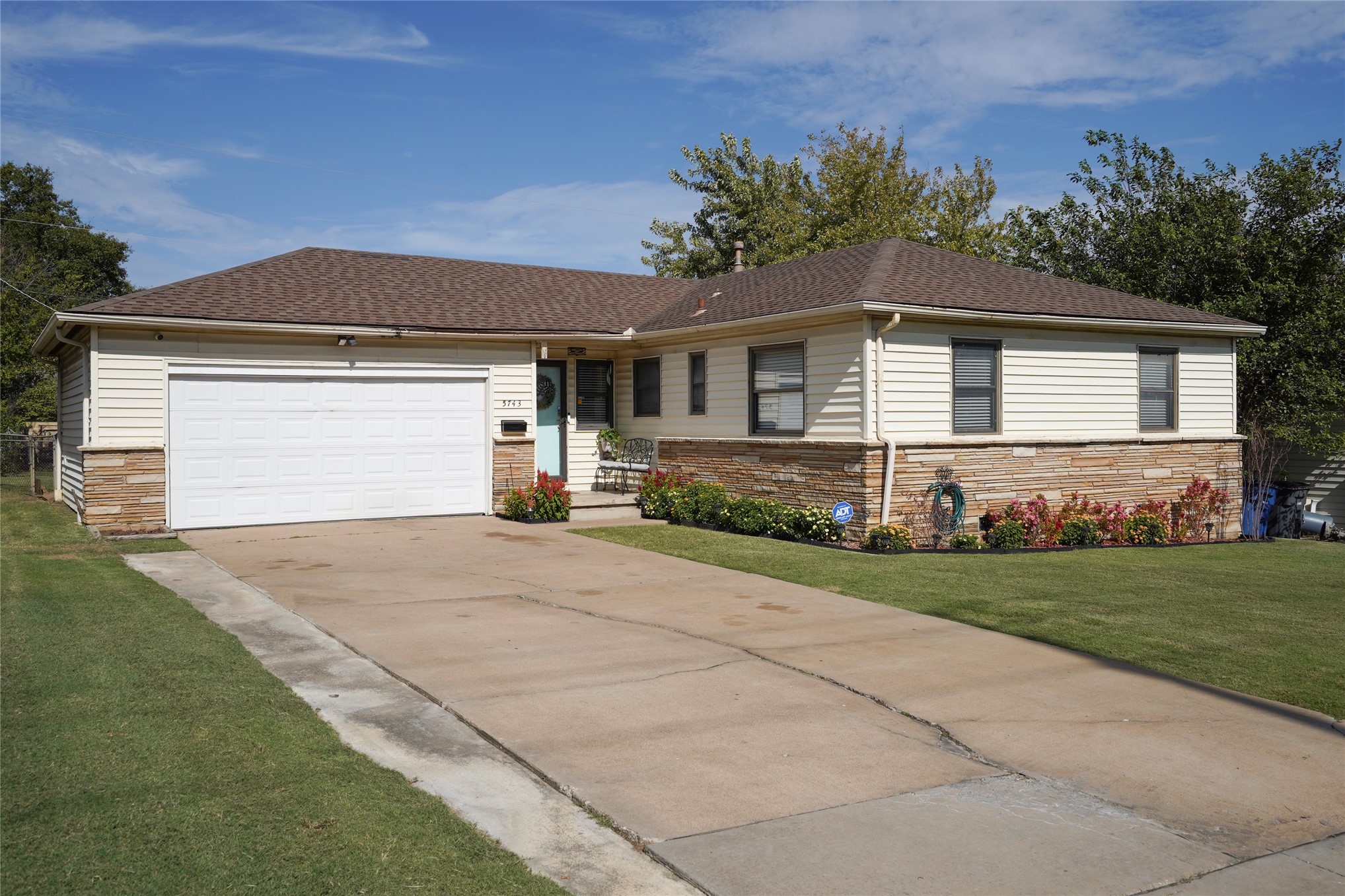 5743 E 31st Street Property Photo 1