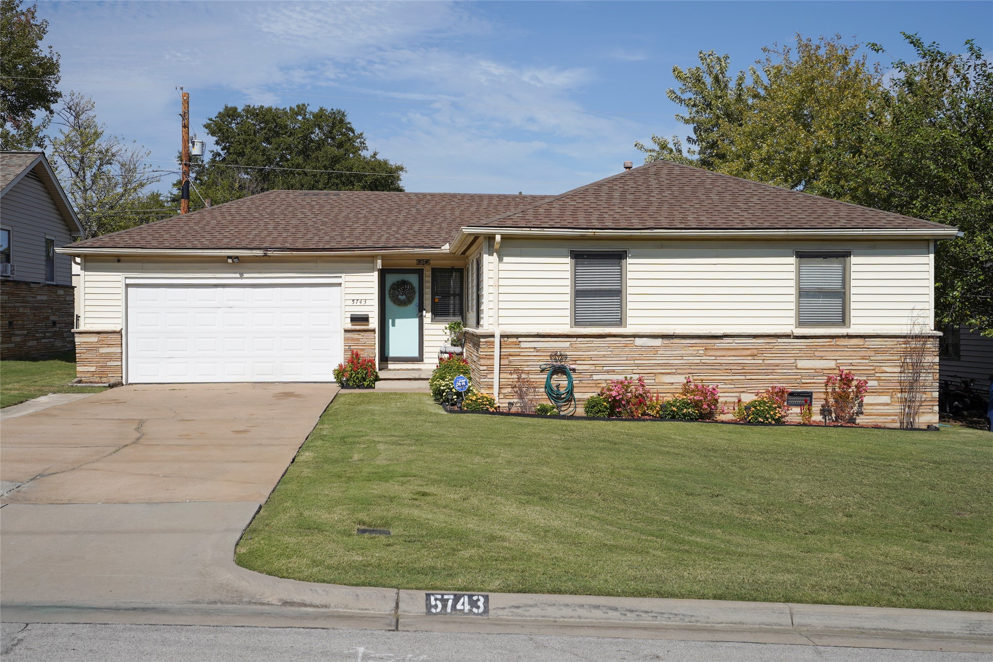 5743 E 31st Street Property Photo 1