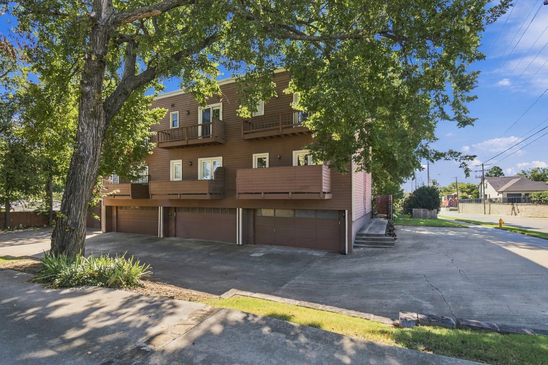 1621 S Lewis Avenue Property Photo 27
