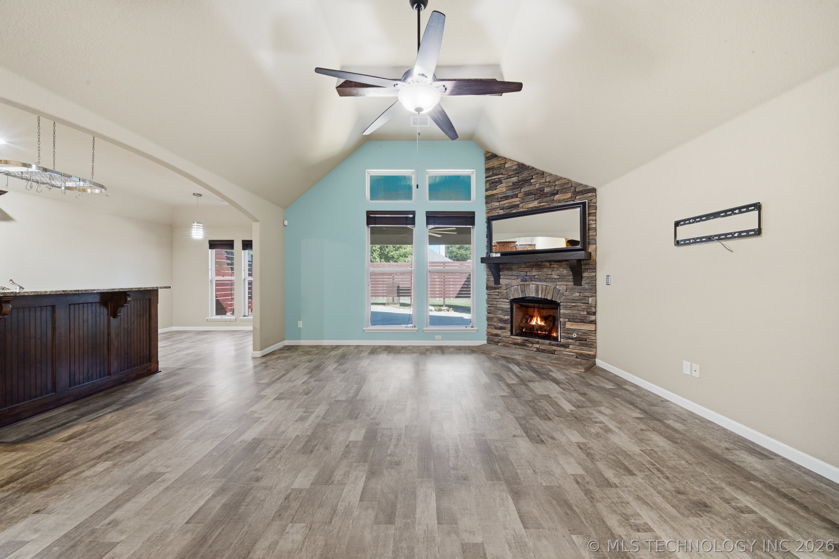 3104 W Mobile Place Property Photo 4
