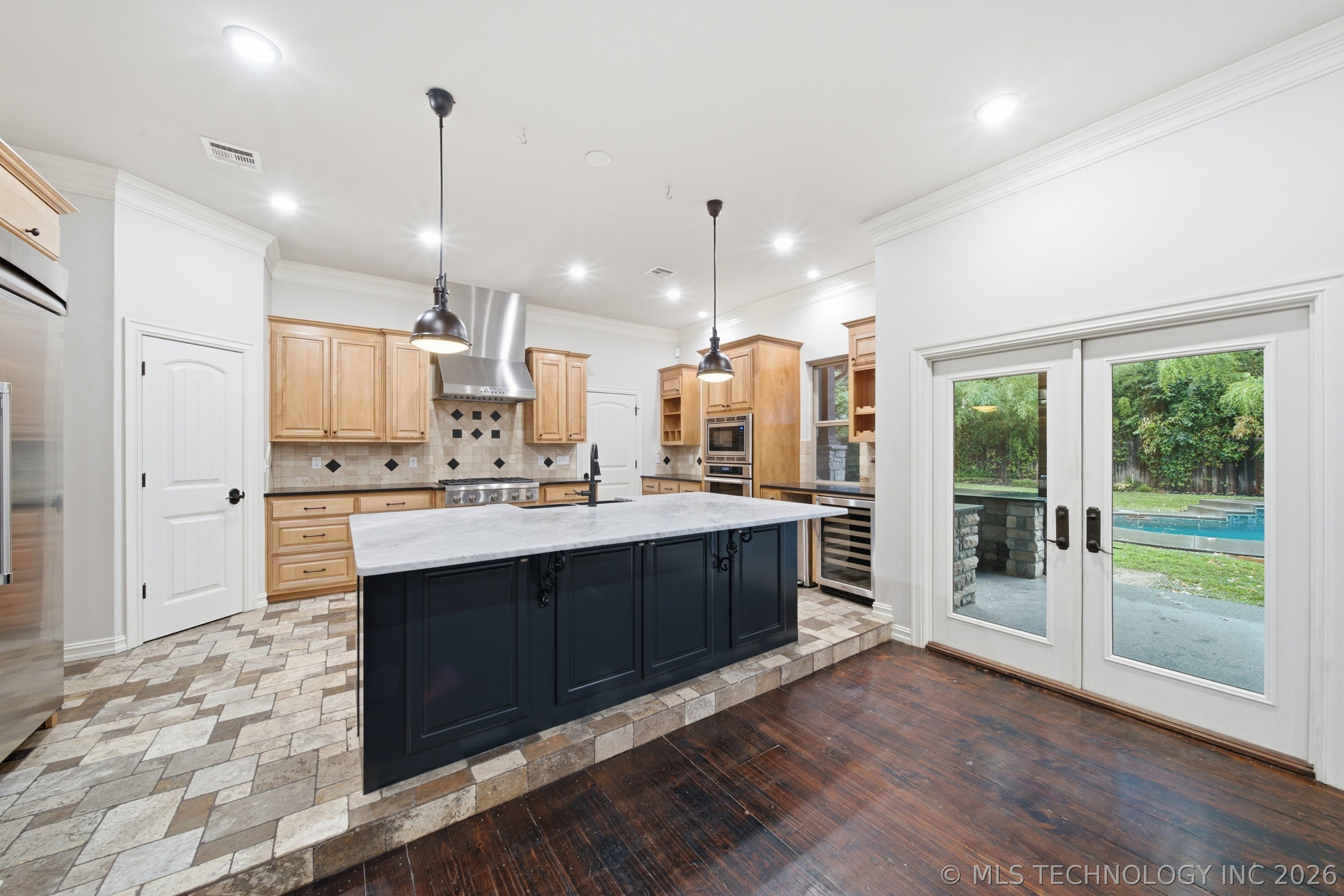 3509 S Utica Avenue Property Photo 10