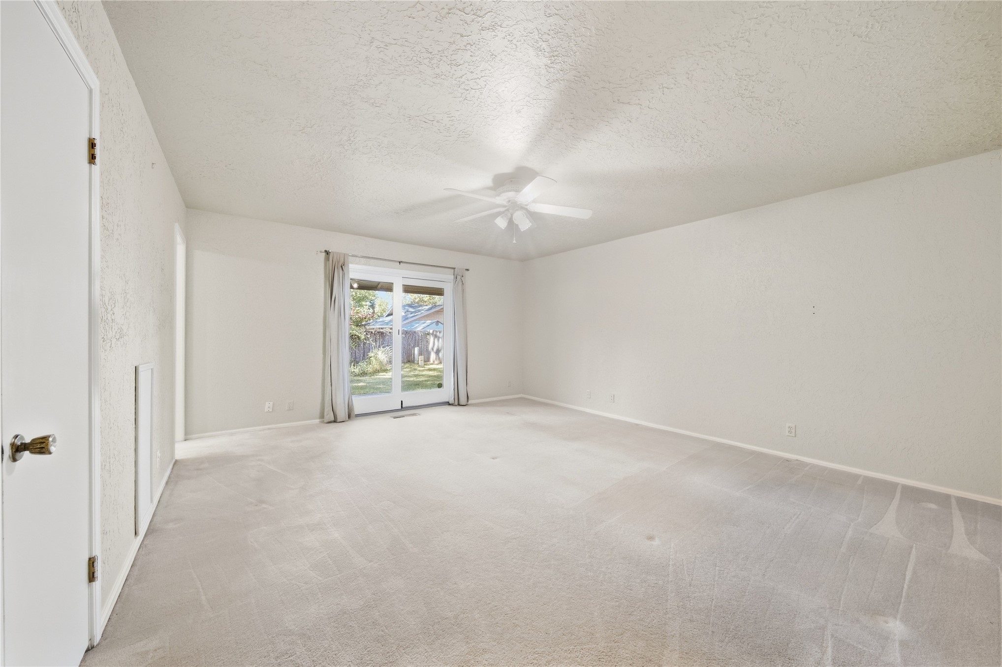 8130 S Florence Place Property Photo 27