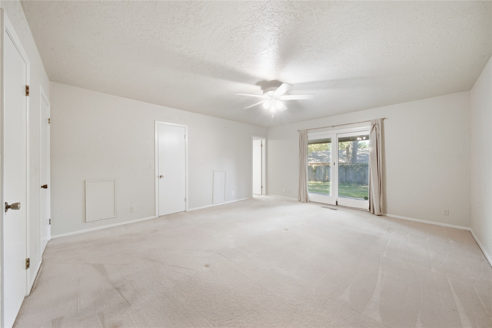 8130 S Florence Place Property Photo 28