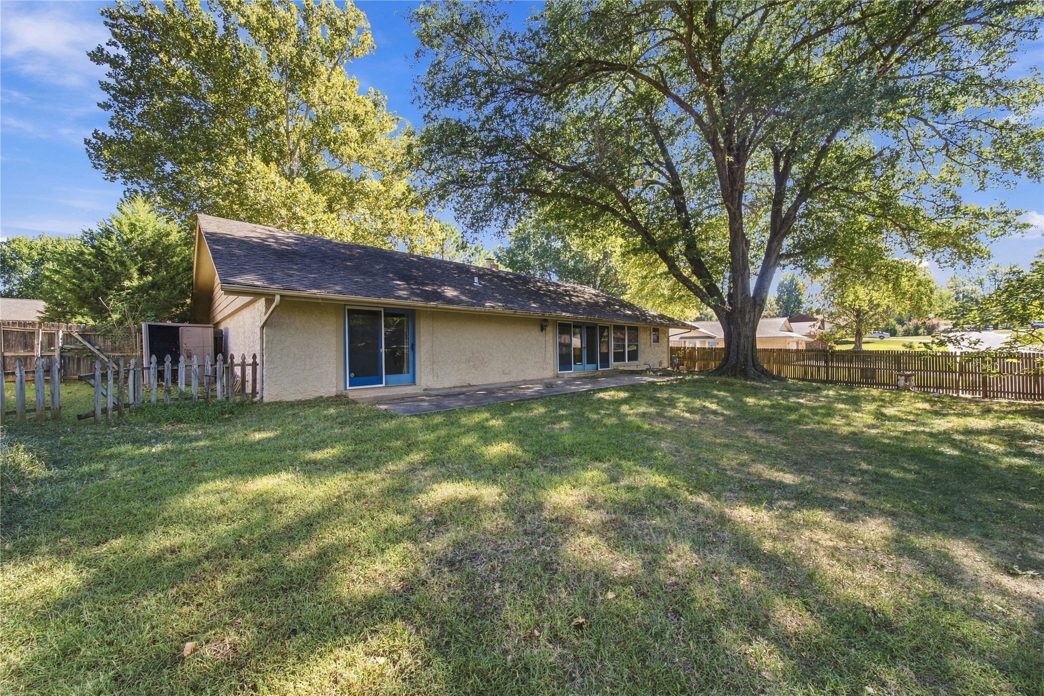 8130 S Florence Place Property Photo 33