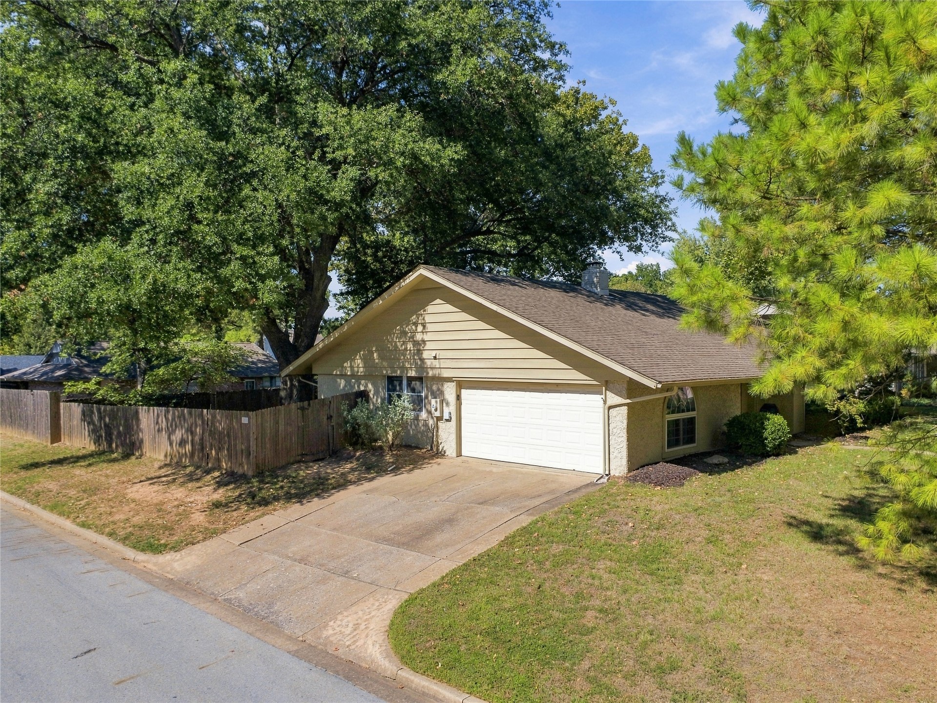 8130 S Florence Place Property Photo 38