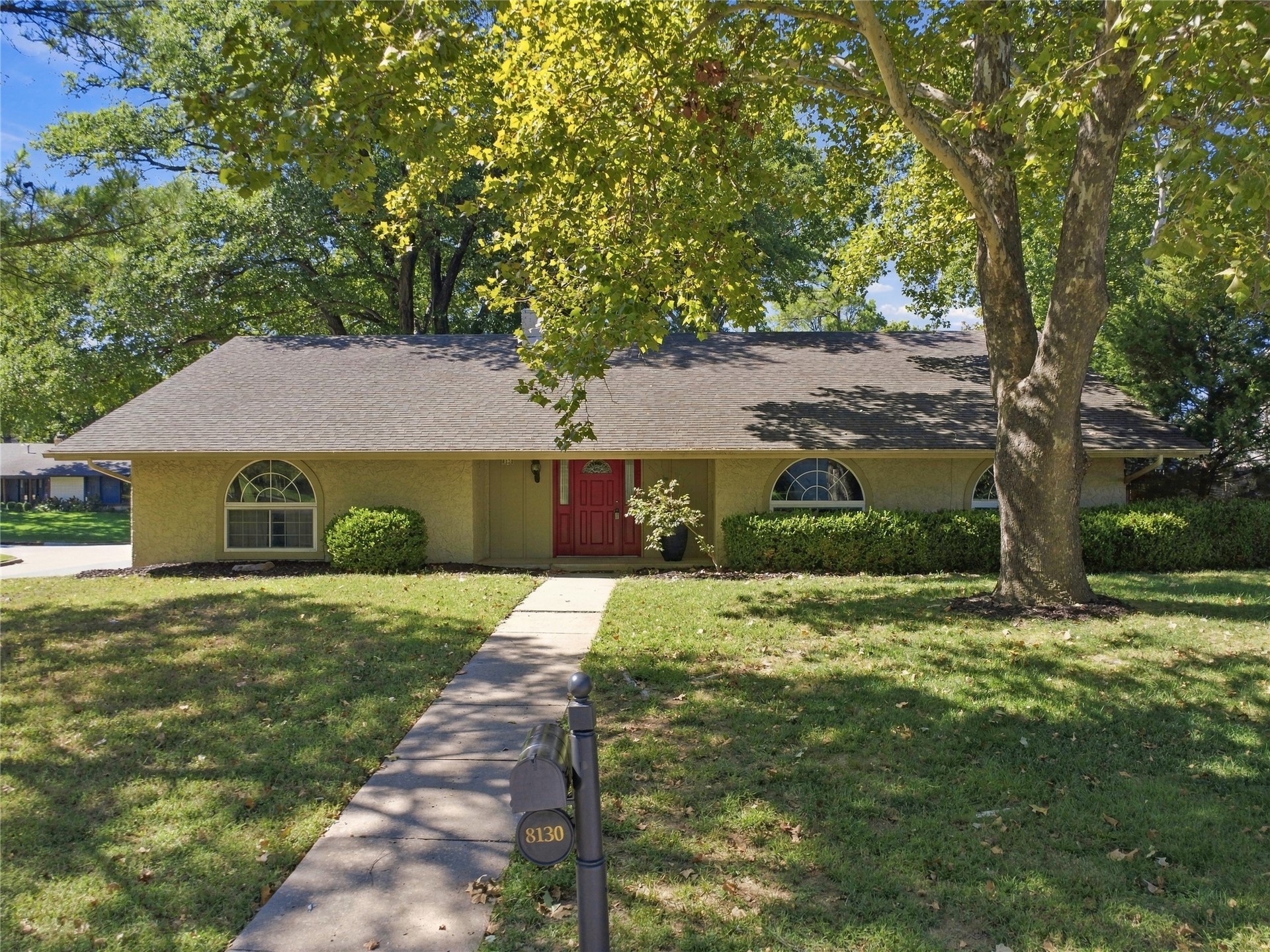 8130 S Florence Place Property Photo 39