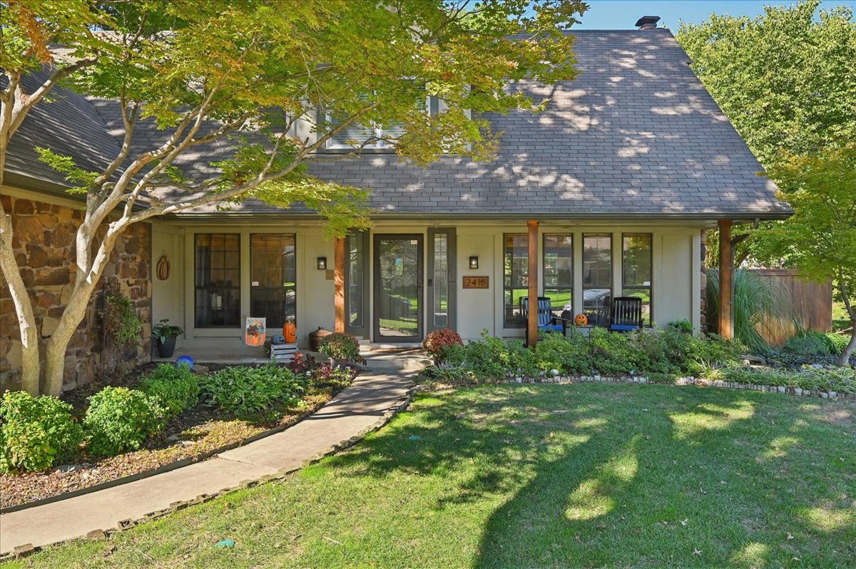 2418 W Quincy Circle Property Photo 3