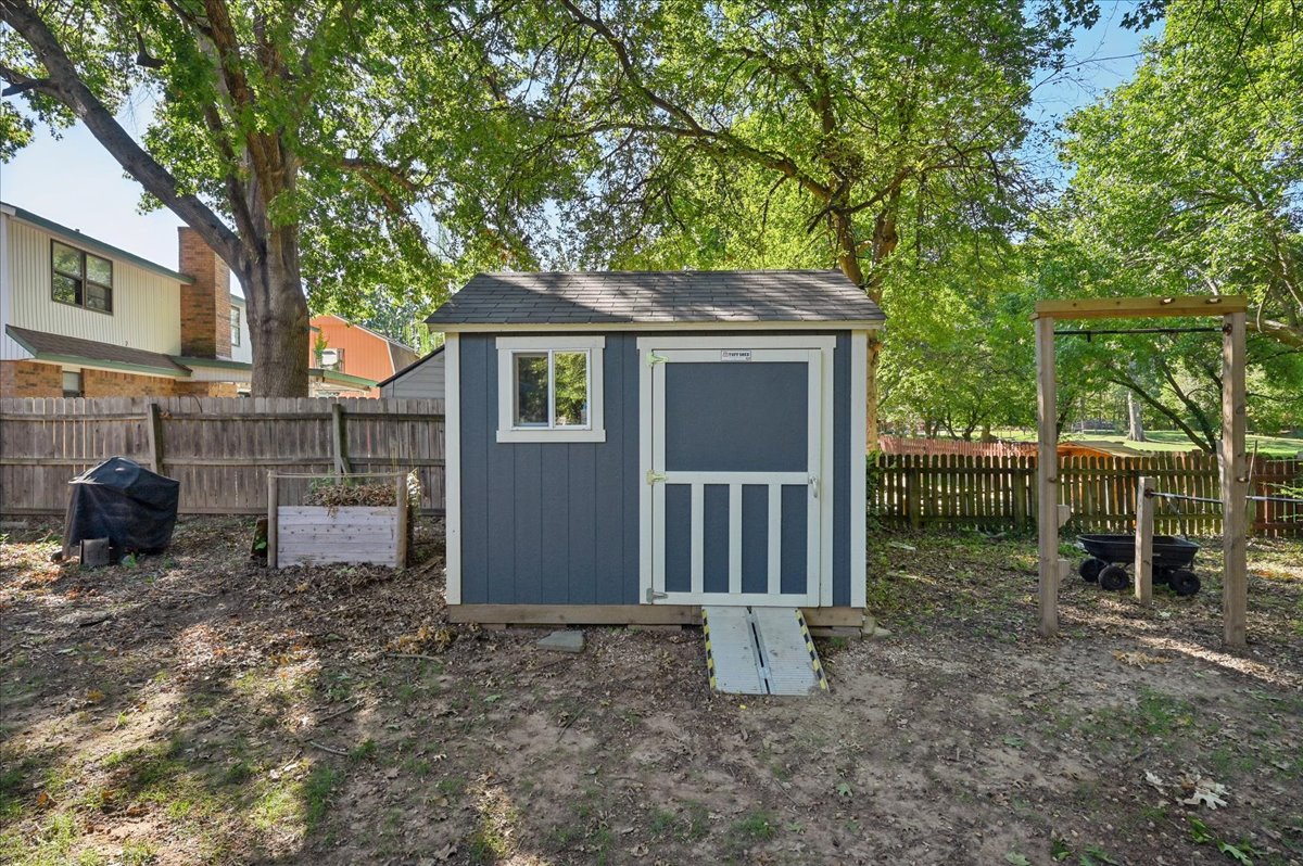 2418 W Quincy Circle Property Photo 59