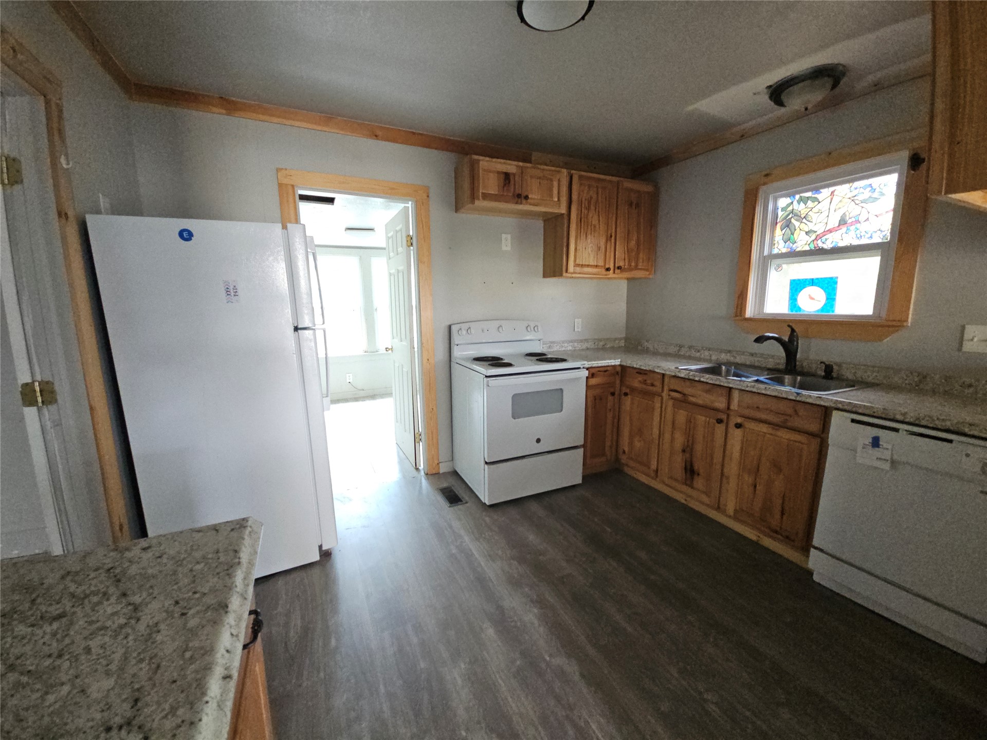 1128 E Arch Avenue Property Photo 8