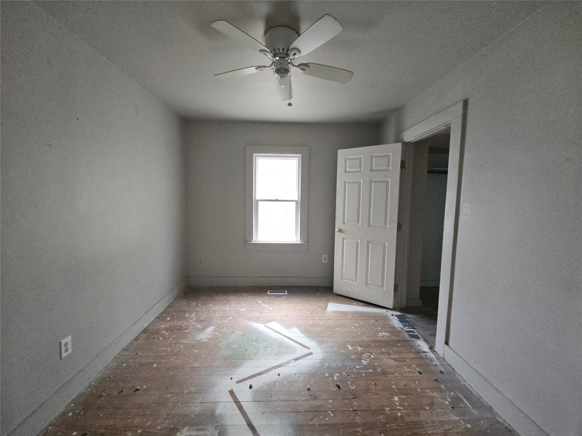 1128 E Arch Avenue Property Photo 10