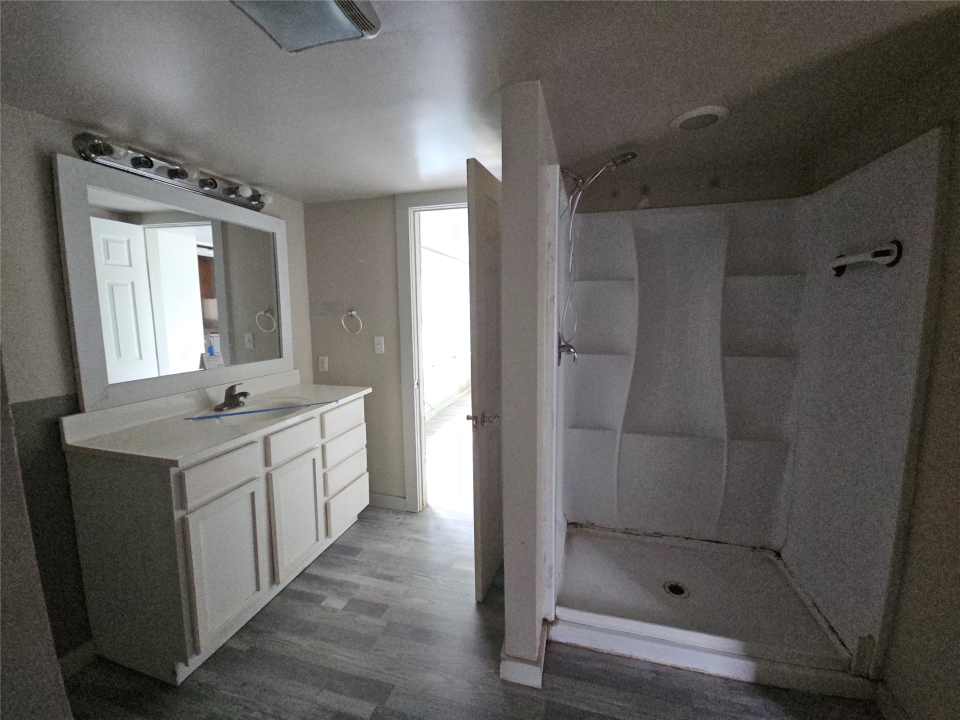 1128 E Arch Avenue Property Photo 12