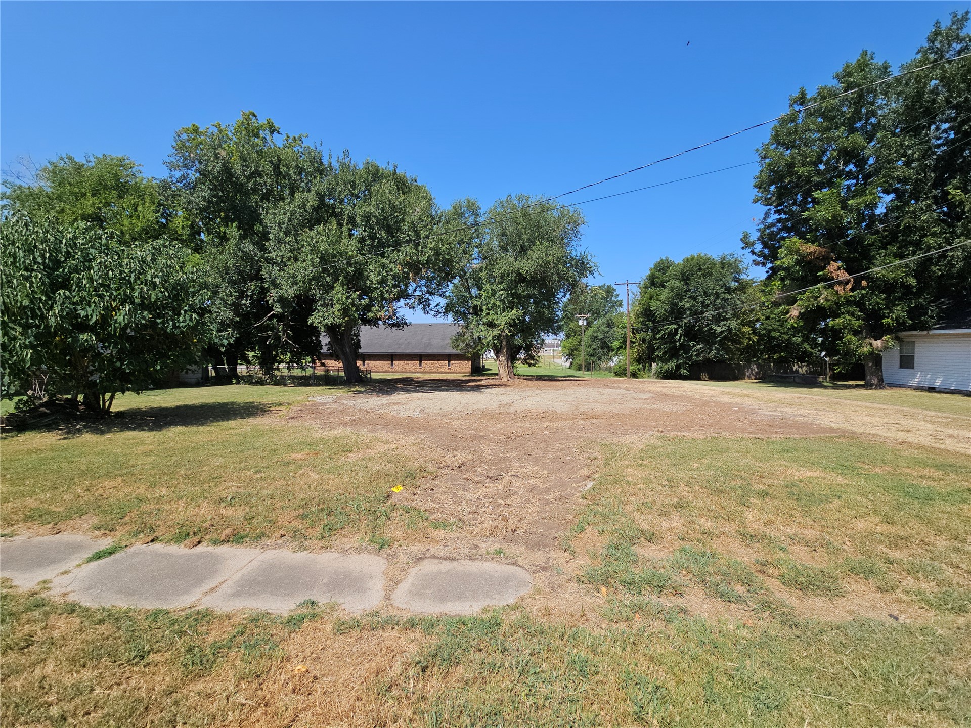 812 N 6th Avenue