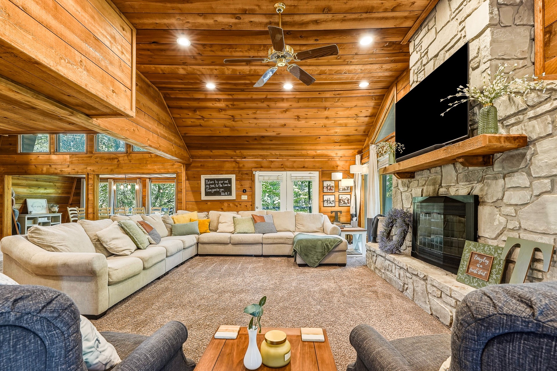 16176 County Road 3580 Property Photo 6