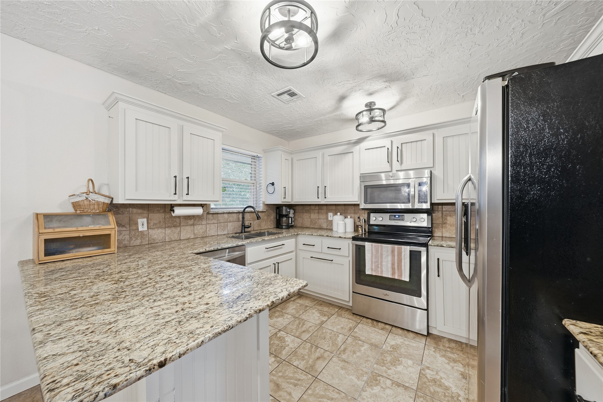 13285 S 254th East Avenue Property Photo 12