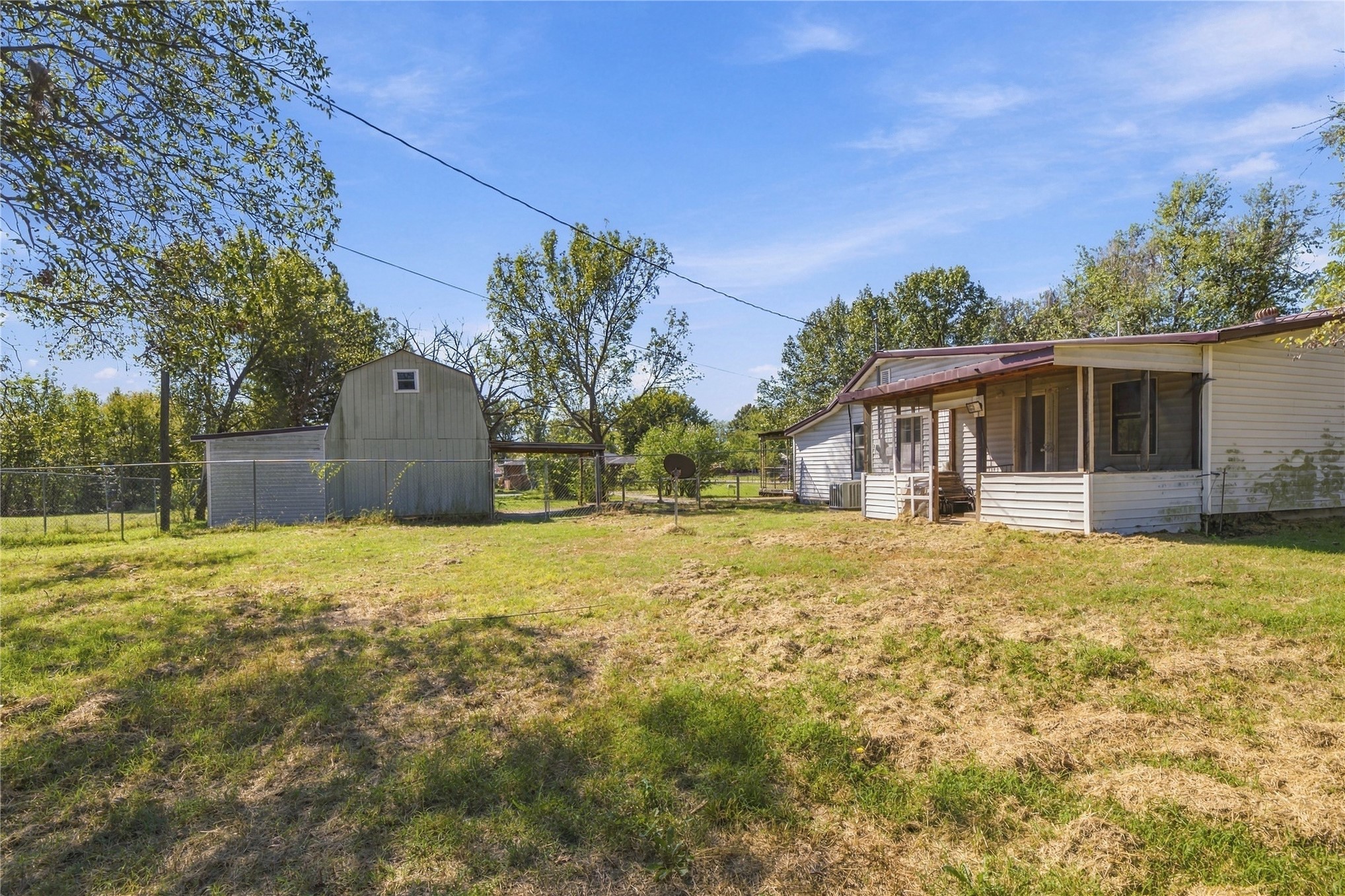 1136 S Maple Property Photo 22