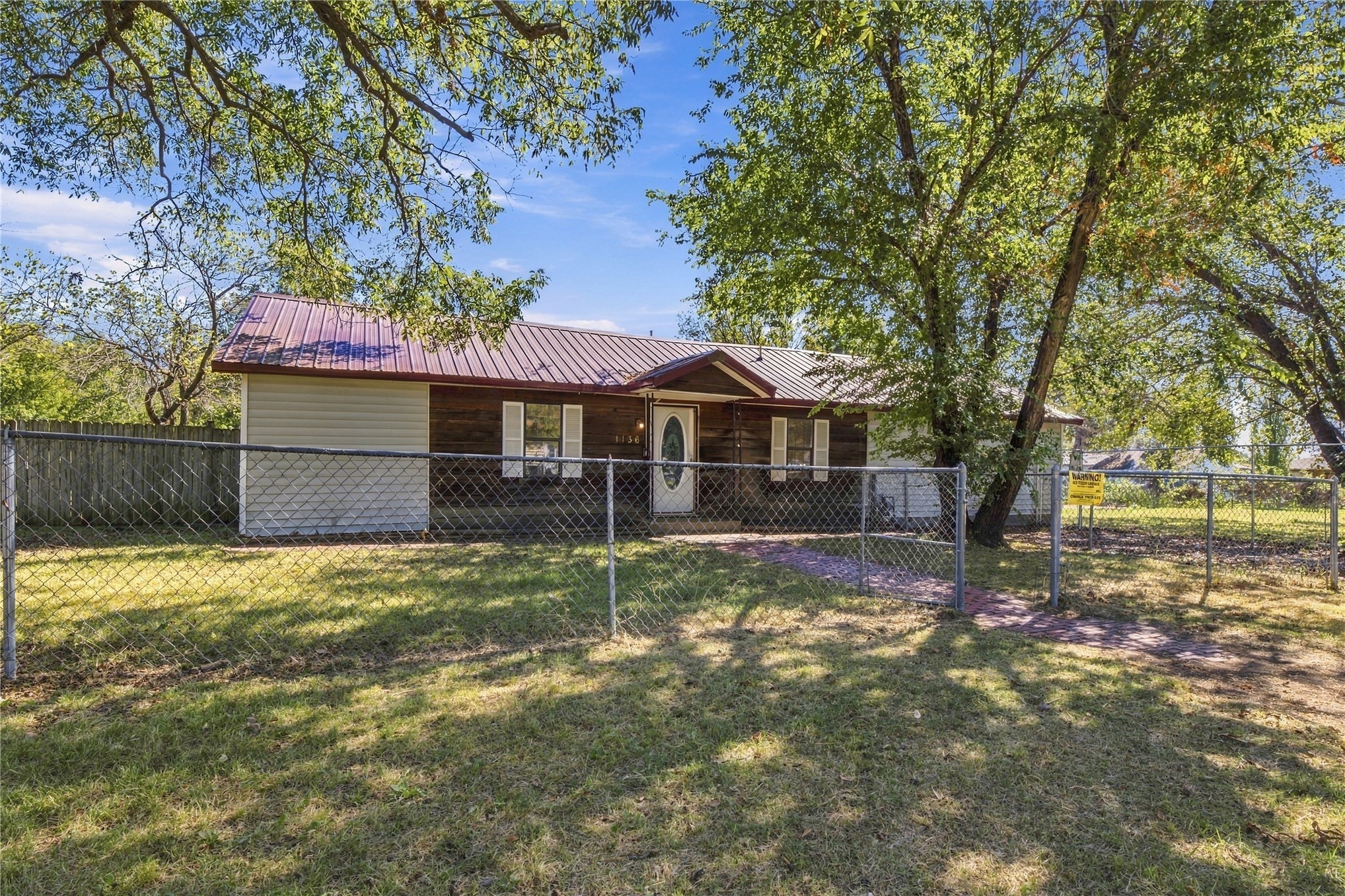 1136 S Maple Property Photo 30