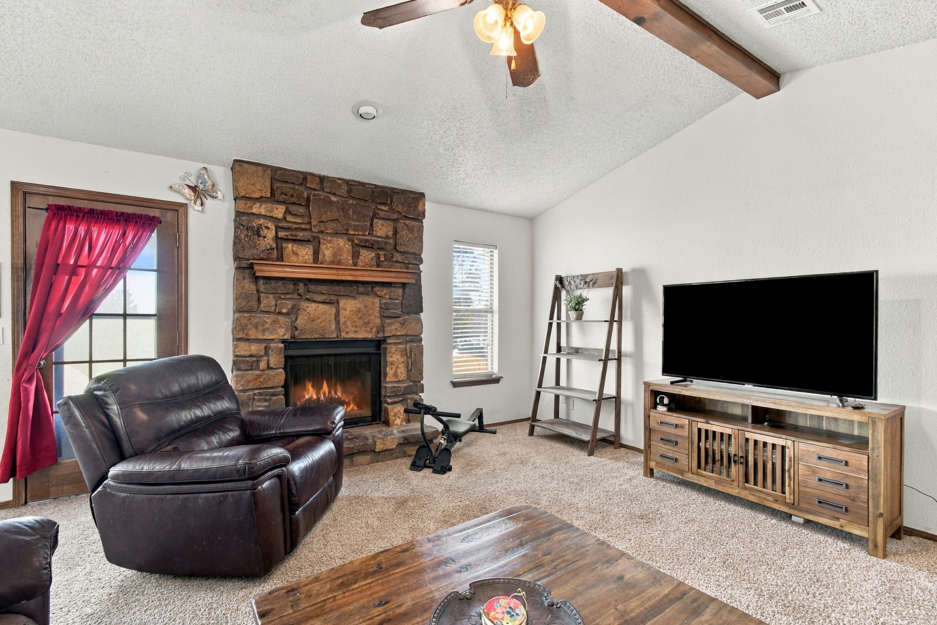 1801 N Aster Avenue Property Photo 10